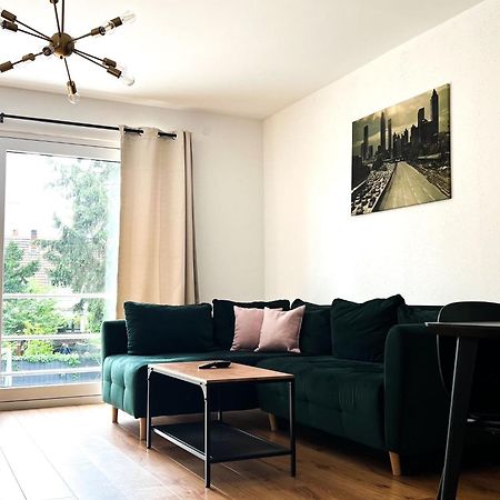 2 Zkb Apartment In Mannheim Kueche - Parken - Grosser Tv 외부 사진