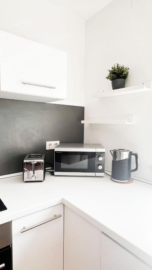 2 Zkb Apartment In Mannheim Kueche - Parken - Grosser Tv 외부 사진
